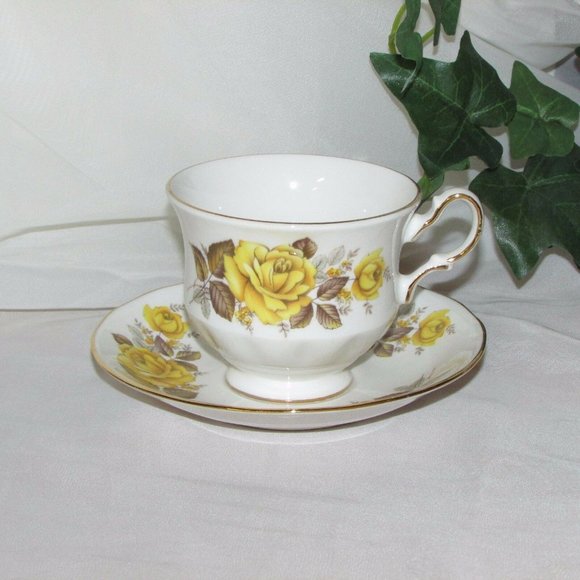 Queen Anne Bone China Cup & Saucer Yellow Roses 8616 Teacup Cottagecore - Picture 4 of 9